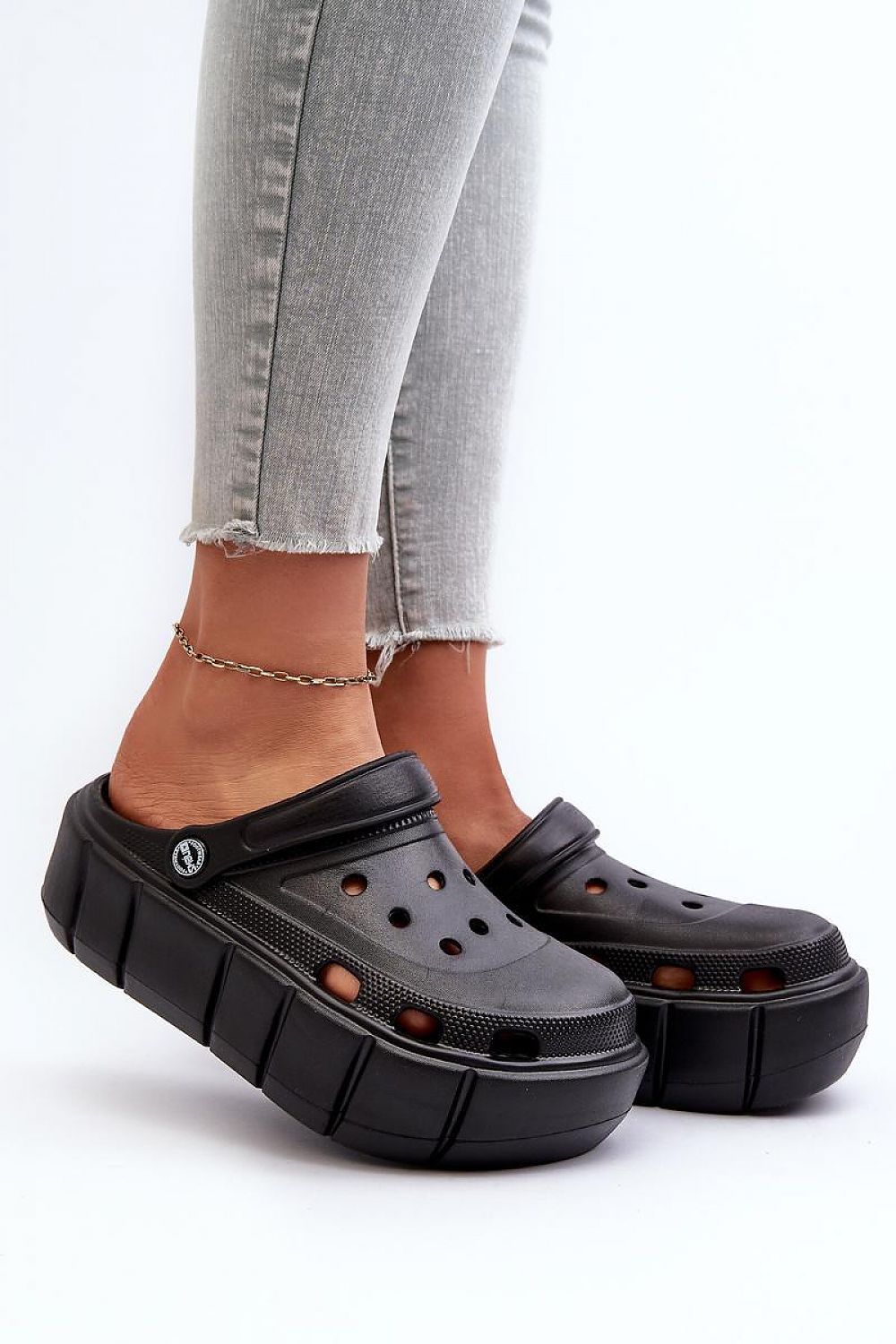 Flip-flops model 197243